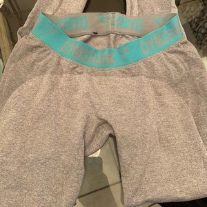 Gumshark flex leggings